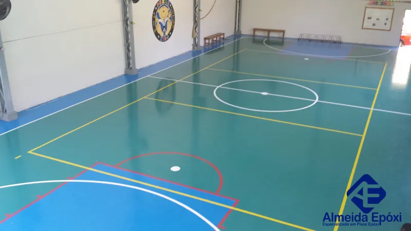 Pintura epóxi piso quadra