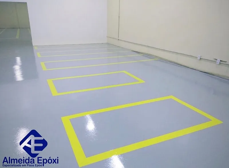 Pintura de faixas demarcatórias